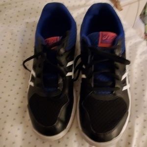Volleyball shoes